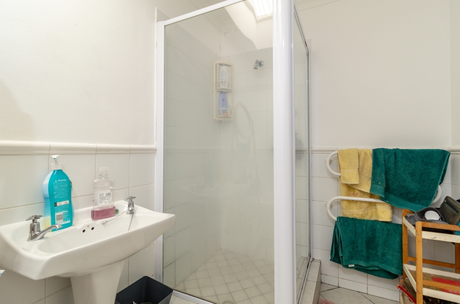 To Let 2 Bedroom Property for Rent in Wynberg Western Cape